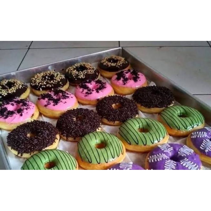 

donat topping keju, coklat, Ceres, kacang, Oreo, tiramisu, strawberry