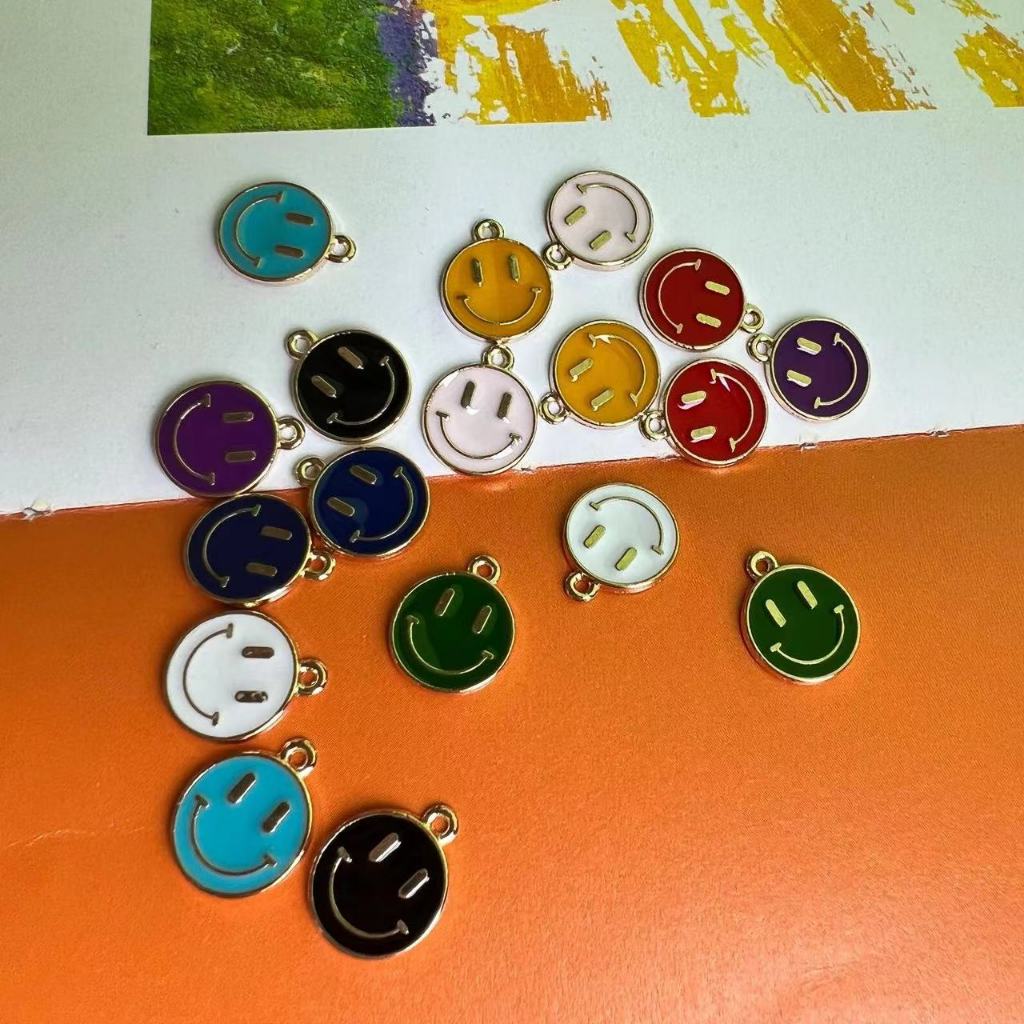 Aksesoris anting baru/kartun kartun/bahan anting-anting/smile/1pcs
