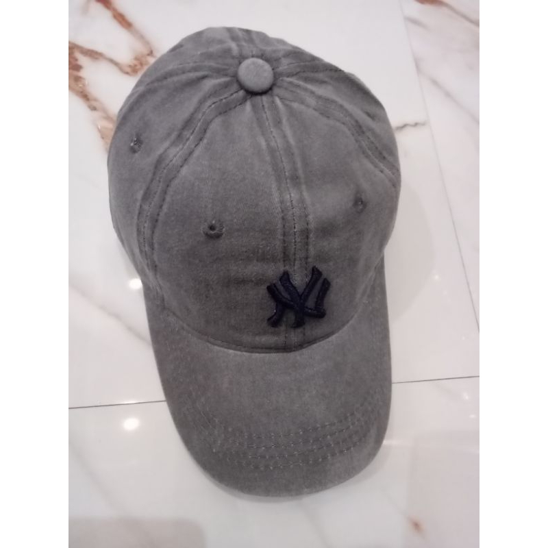 Topi distro pria NY import