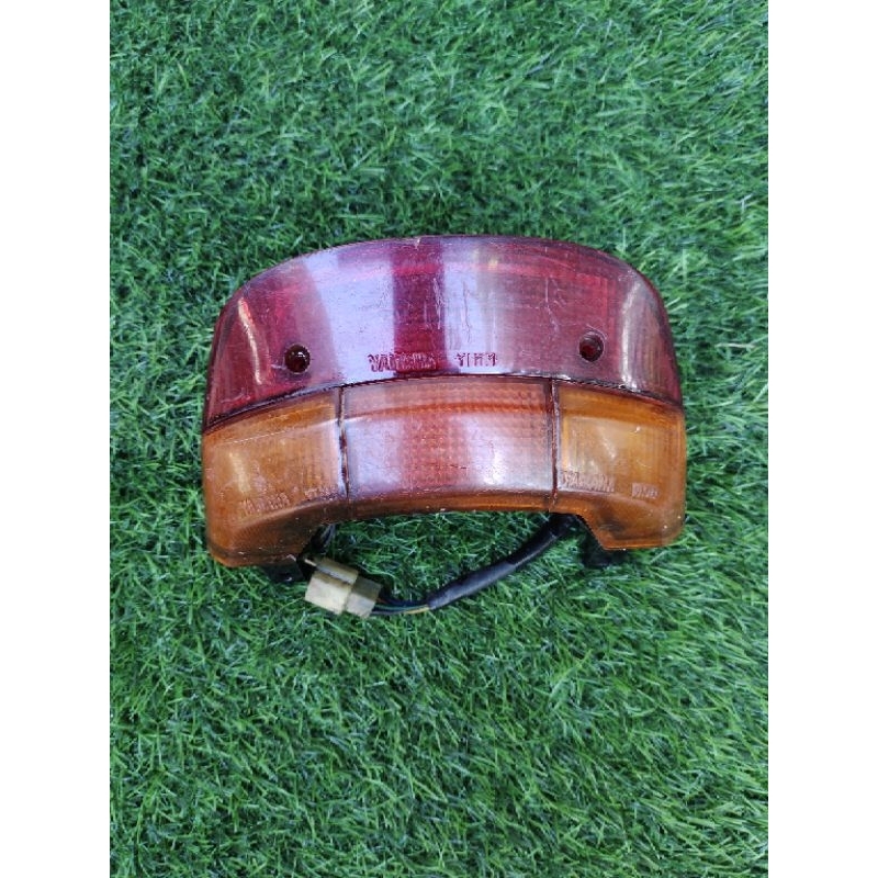 lampu belakang yamaha f1zr original