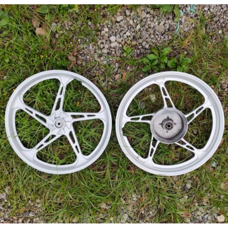Sepasang velg depan belakang Yamaha Jupiter Z new ZR robot Vega force injeksi original copotan