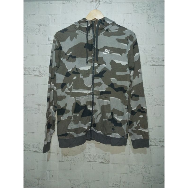 zip hoodie Nike camo