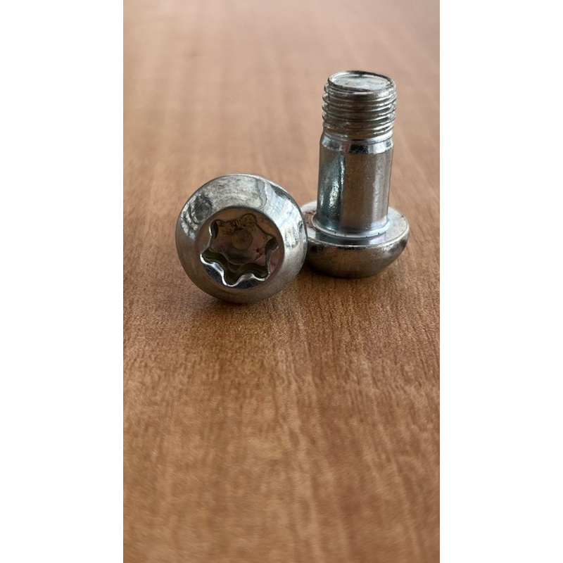 Baut Bintang kaliper cakram 10X20