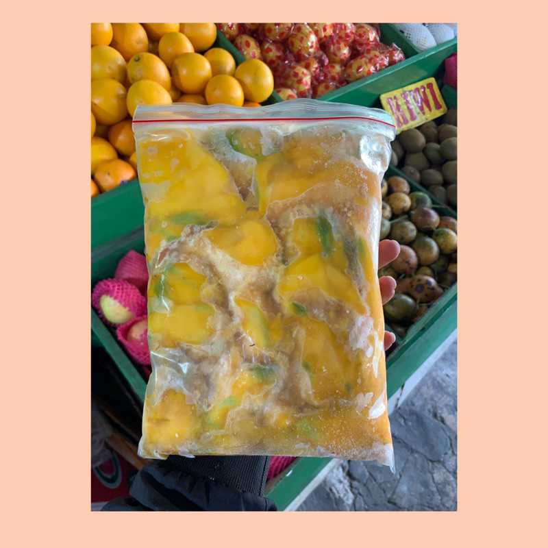 

Buah mangga harum manis frozen 1kg / mango / mangga frozen