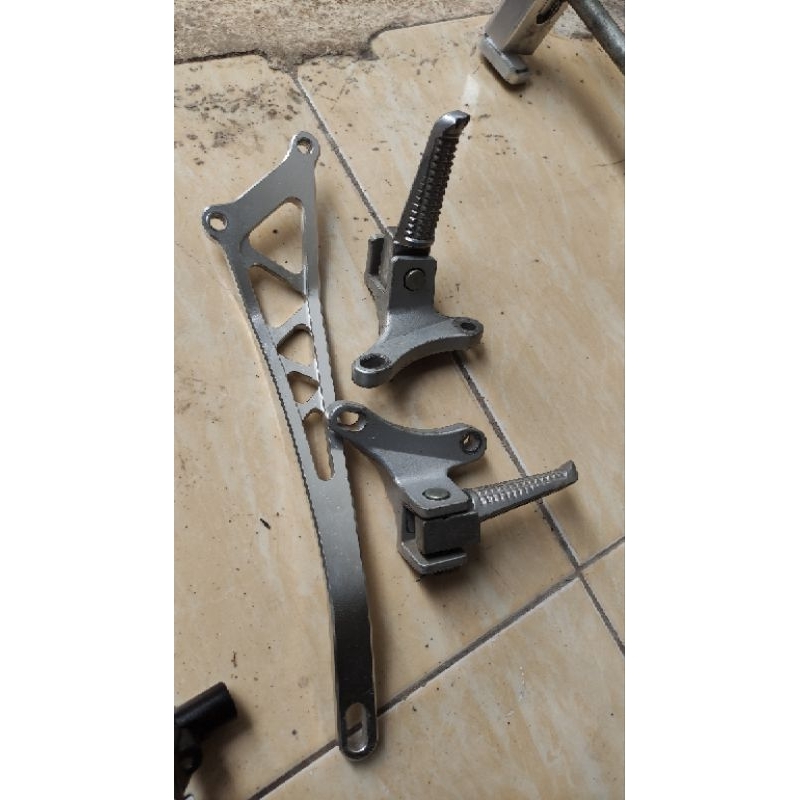 step sys original malaysia + bracket knalpot mx king