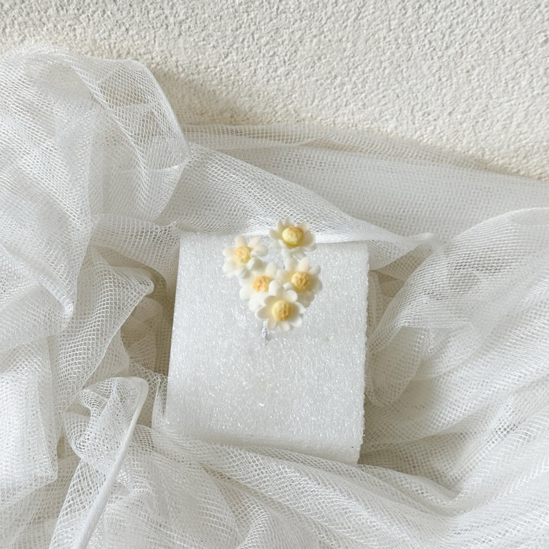 

Mini Daisy Gumpaste / 1,5cm (5 pcs)