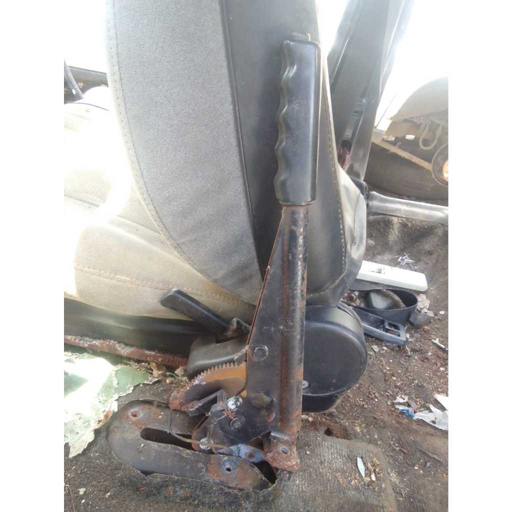 Tuas Rem Tangan Suzuki Forsa