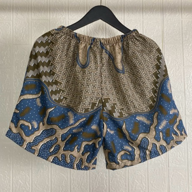 celana pendek boxer pria dan wanita motif batik biru muda termurah