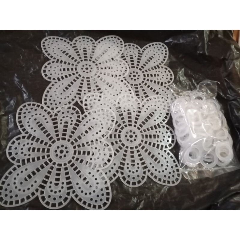 paket kanvas rajut kupu-kupu 11.3 cm + ring plastik rajut