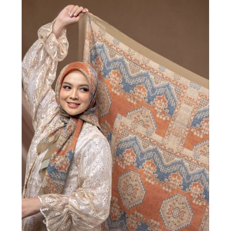 RANA SERIES / HIJAB MOTIF NINANO LABEL / HIJAB SEGIEMPAT MOTIF VOAL / NINANO PIN LOGO