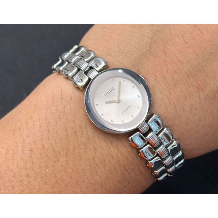 Jam Tangan Wanita Gucci Dial putih