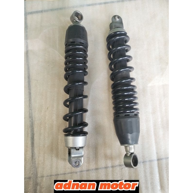 Shockbreaker belakang Beat Deluxe