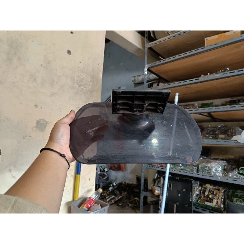 stand kaki tv led LG 26LS3300