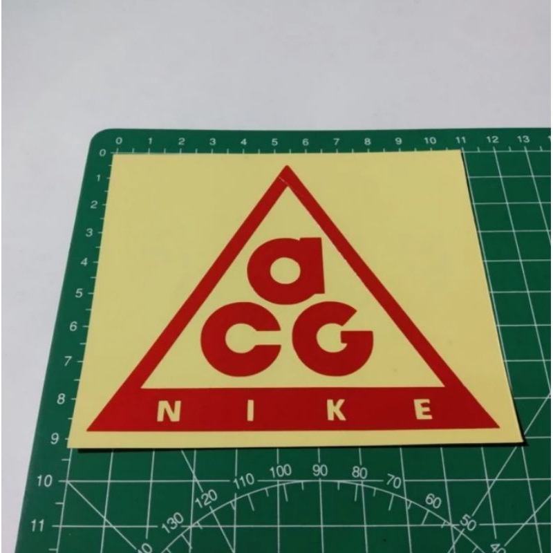 

cutting stiker Nike acg