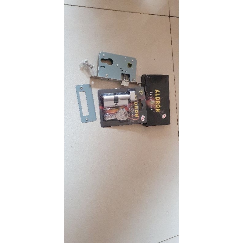 body kunci pintu kecil 13 cm+silinder knop putar aldron