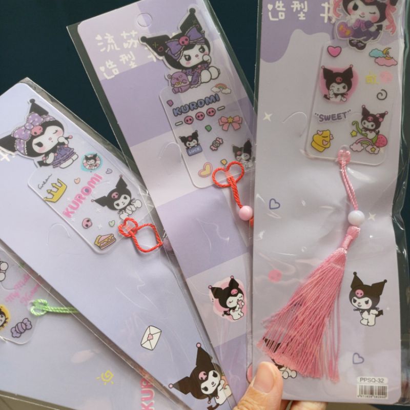 

Pembatas buku SANRIO Kuromi