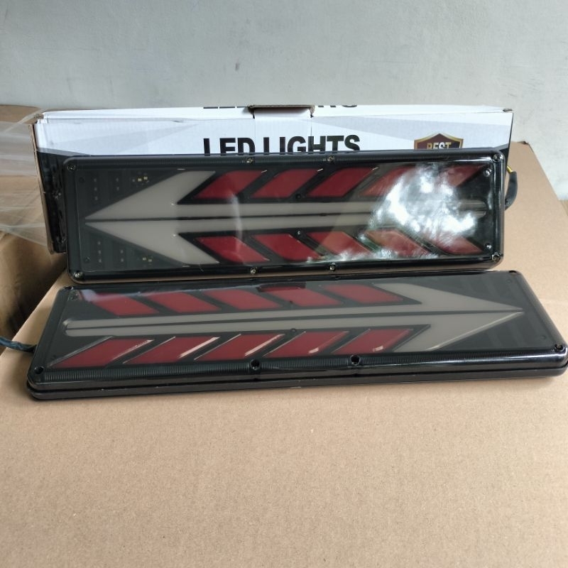 Lampu Belakang Stoplamp Truk Canter 24Volt