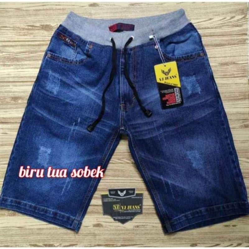 CELANA PENDEK LEVIS