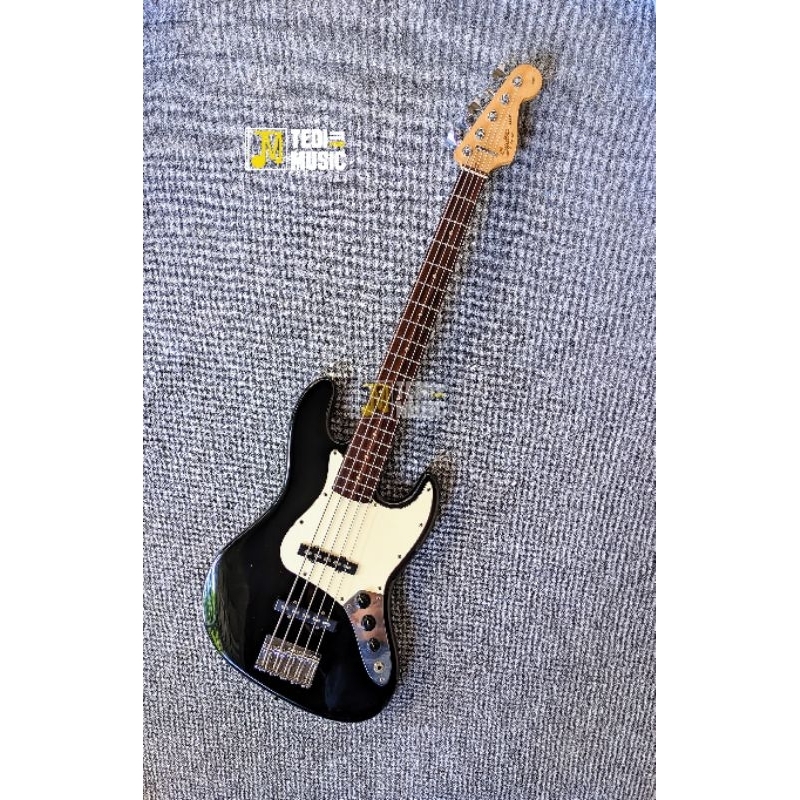 Squier Affinity Jazz Bass 5 String Black ORIGINAL - second bekas