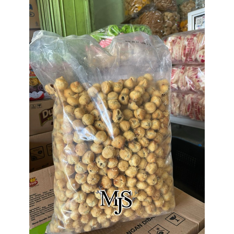 

KUE SUS COKLAT LUMER 1KG PREMIUM SOES KERING SELAI COKLAT