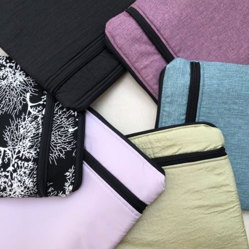 

[By Cloudsleeves] Booksleeve with Zip Opening / Tas Buku Model Zipper / Booksleeves Zipper / Aksesoris Buku / Sarung Buku Zipper