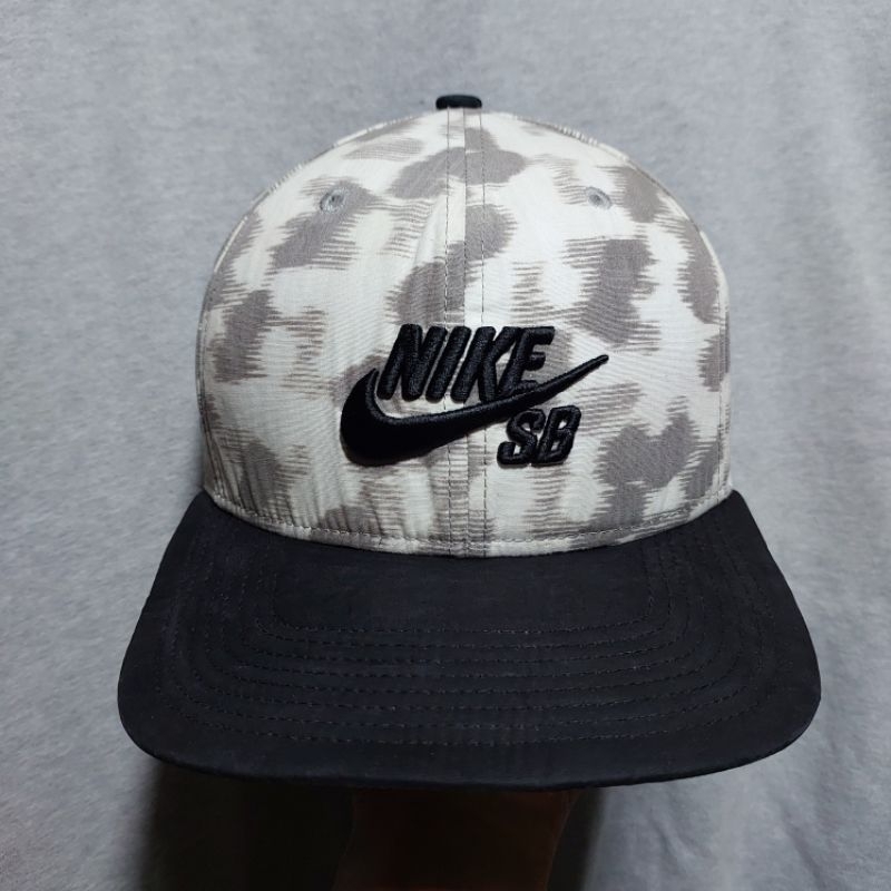 topi cap NIKE SB CAMO PIXELATED STRAPBACK black white original RARE