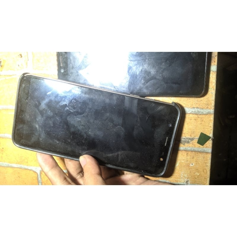 samsung j8