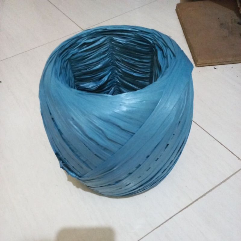 

Rafia Warna Biru Roll Gulungan besar cerah kuat murah kiloan