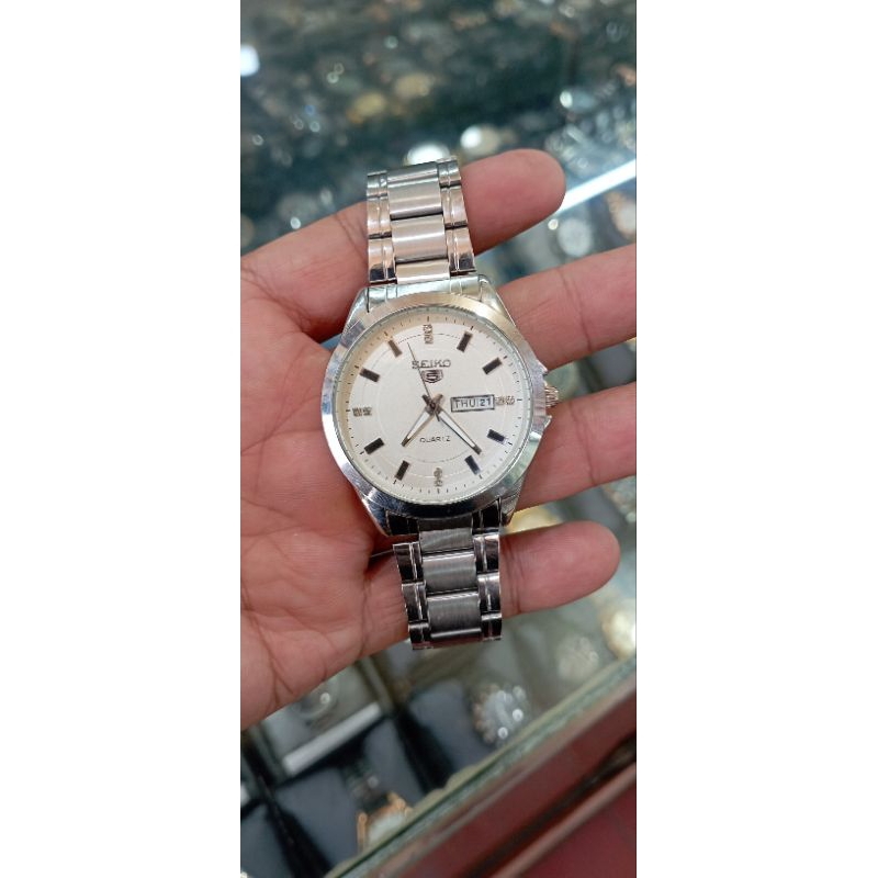 jam Seiko ada tanggal dan hari water resist simple passion water resist dia putih elegan jam tangan