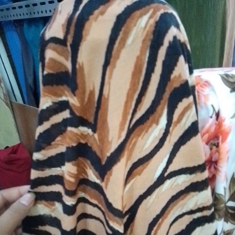 bahan/kain rayon fujzet motif macan