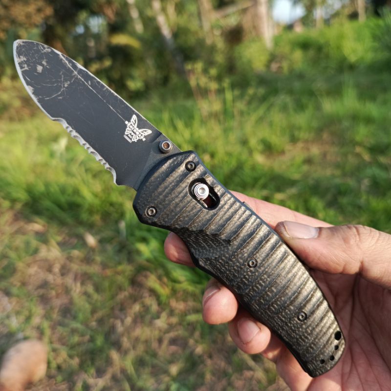 Benchmade Volli AXIS-Assisted Folding Knife 3.26" S30V Black Plain Blade, Black G10 Handles - 100000