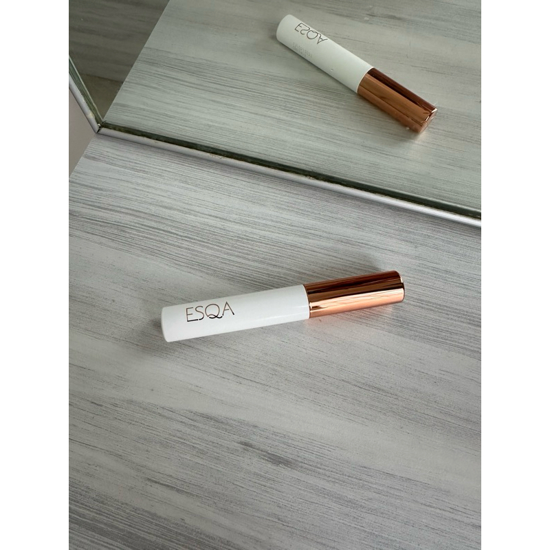 esqa eyebrow freeze
