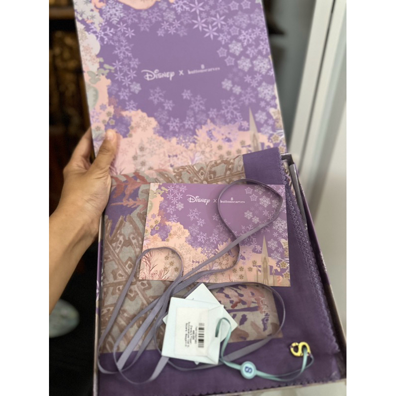 NEW BUTTONSCARVES DISNEY’S FROZEN Voal XL Square BOUGHENVIL. VERY RARE ITEM udah sangat mahal dimana