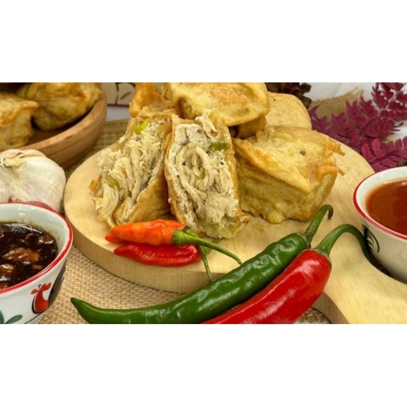 

Tahu isi Ayam Suwir, Ayam Suwir Pedas isi 10 pcs, Halal & Frozen