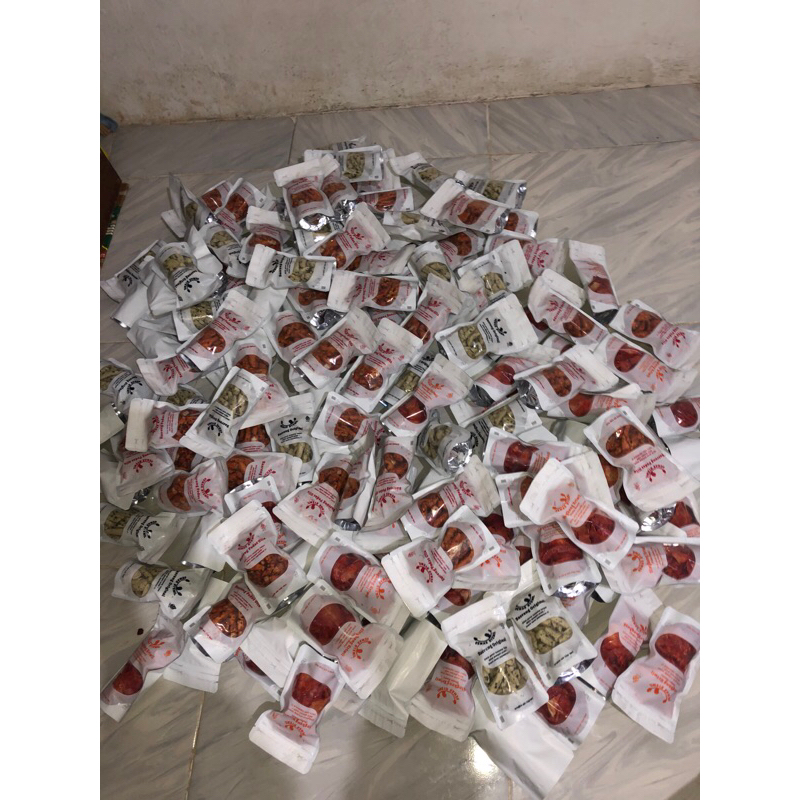 

PAKET USAHA cemilan murah meriah free 5 pcs