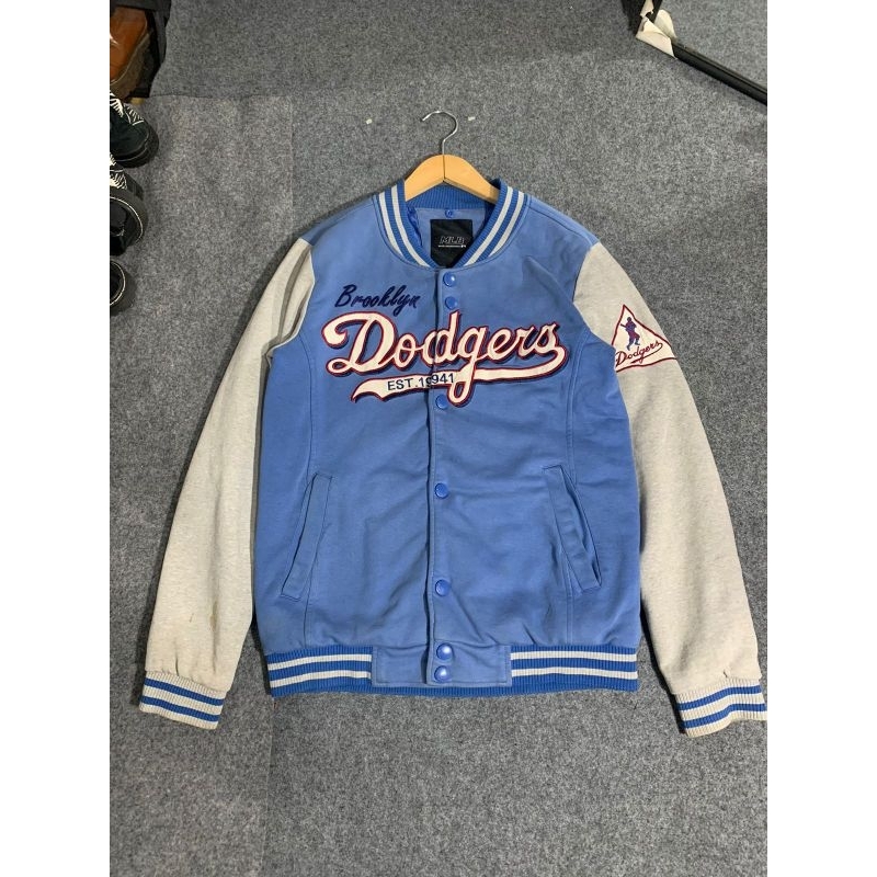 varsity MLB