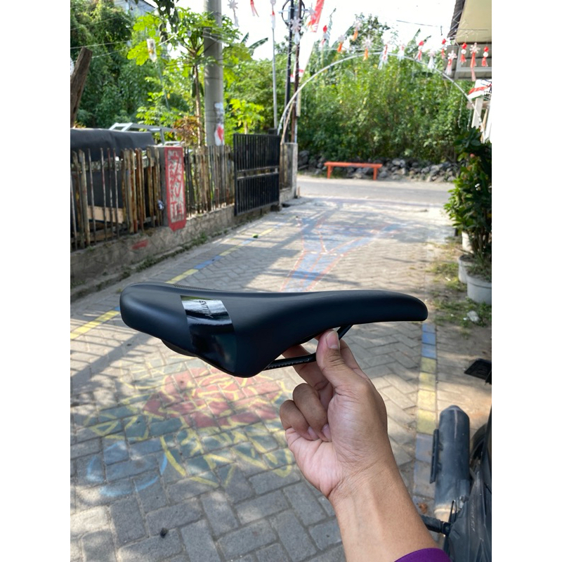 sadel entity void gel nyaman untuk mtb atau sepeda lipat