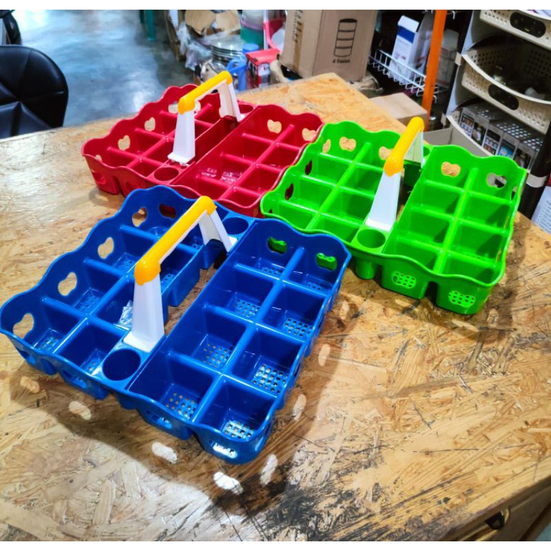 Rak Tempat Aqua Gelas Cup Plastik 16 Sekat Lubang