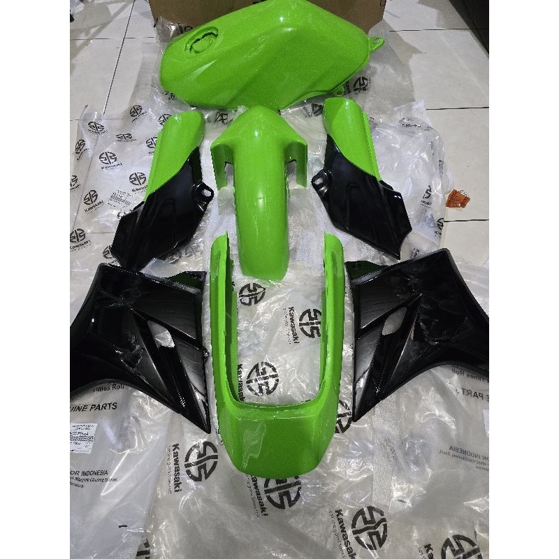 BODI BODY SET FULSET NINJA SS HIJAU SURIKEN ORIGINAL NINJA SS UP NINJA R NINJA SS 2011-2012 SURIKEN 