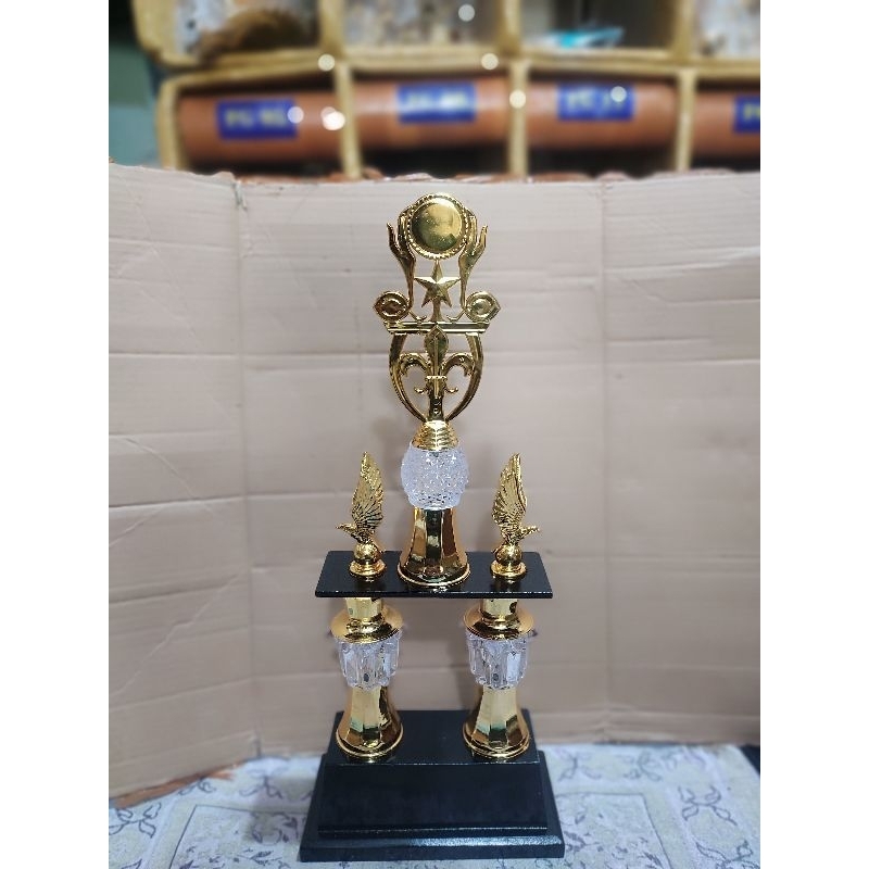 Piala Pramuka Kaki 2 B.Kristal
