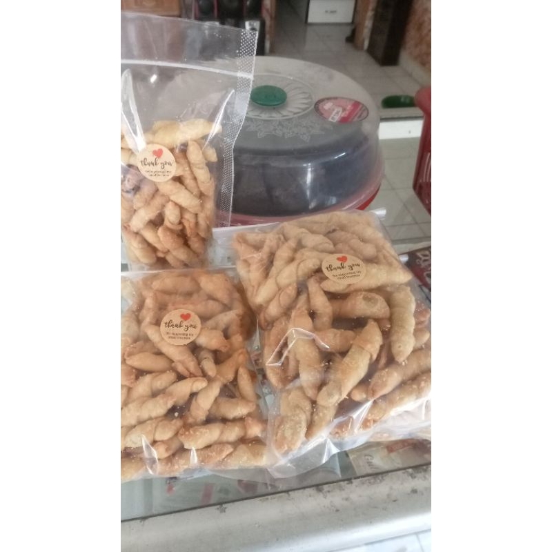 

Molen mini selei pisang molse kering enak