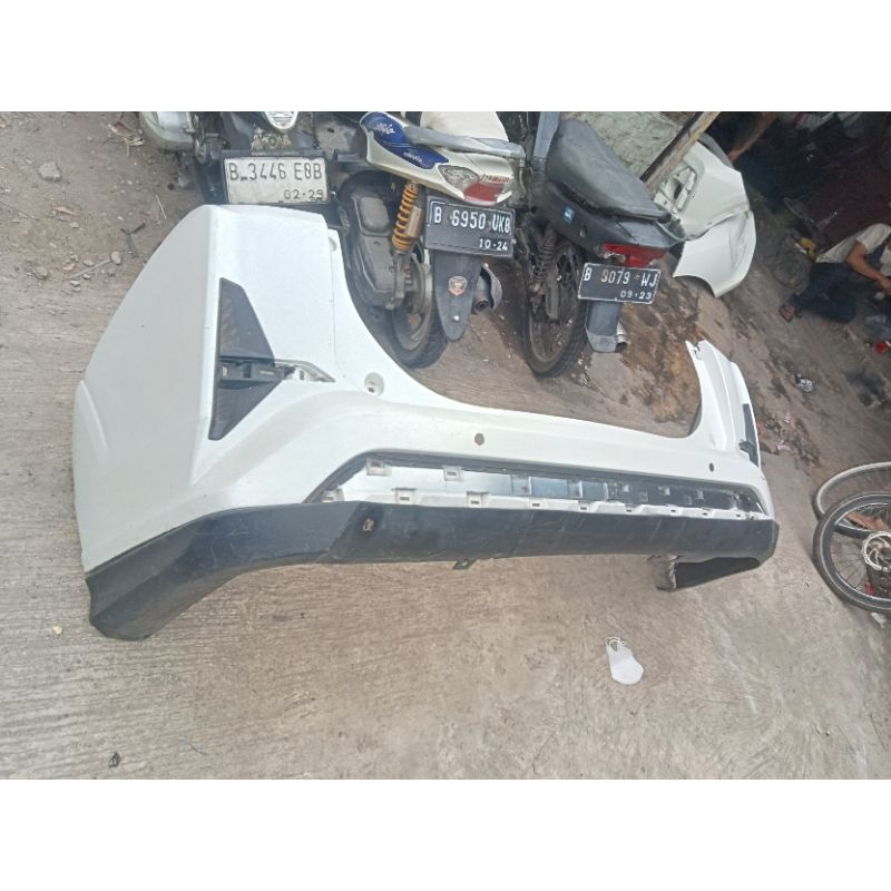 bemper belakang avanza veloz 2022