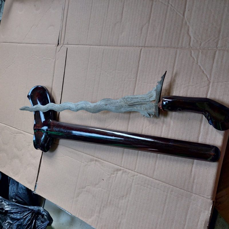 keris sengkelat sepuh