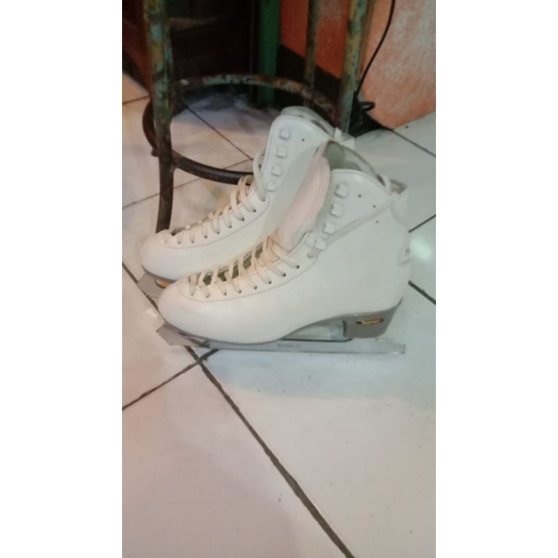 RISPORT ICE SKATING MARK IV.