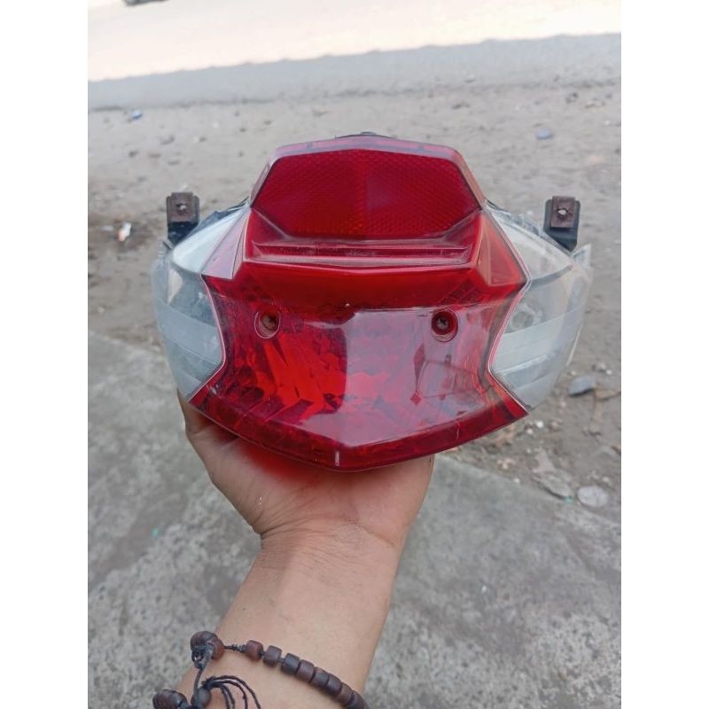 stoplamp reflektor lampu  belakang motor beat fi copotan scound original