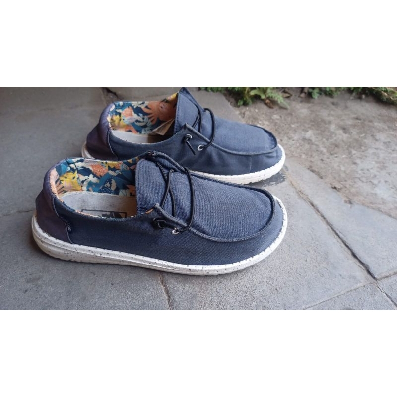 sepatu sneaker kanvas dude 38 second