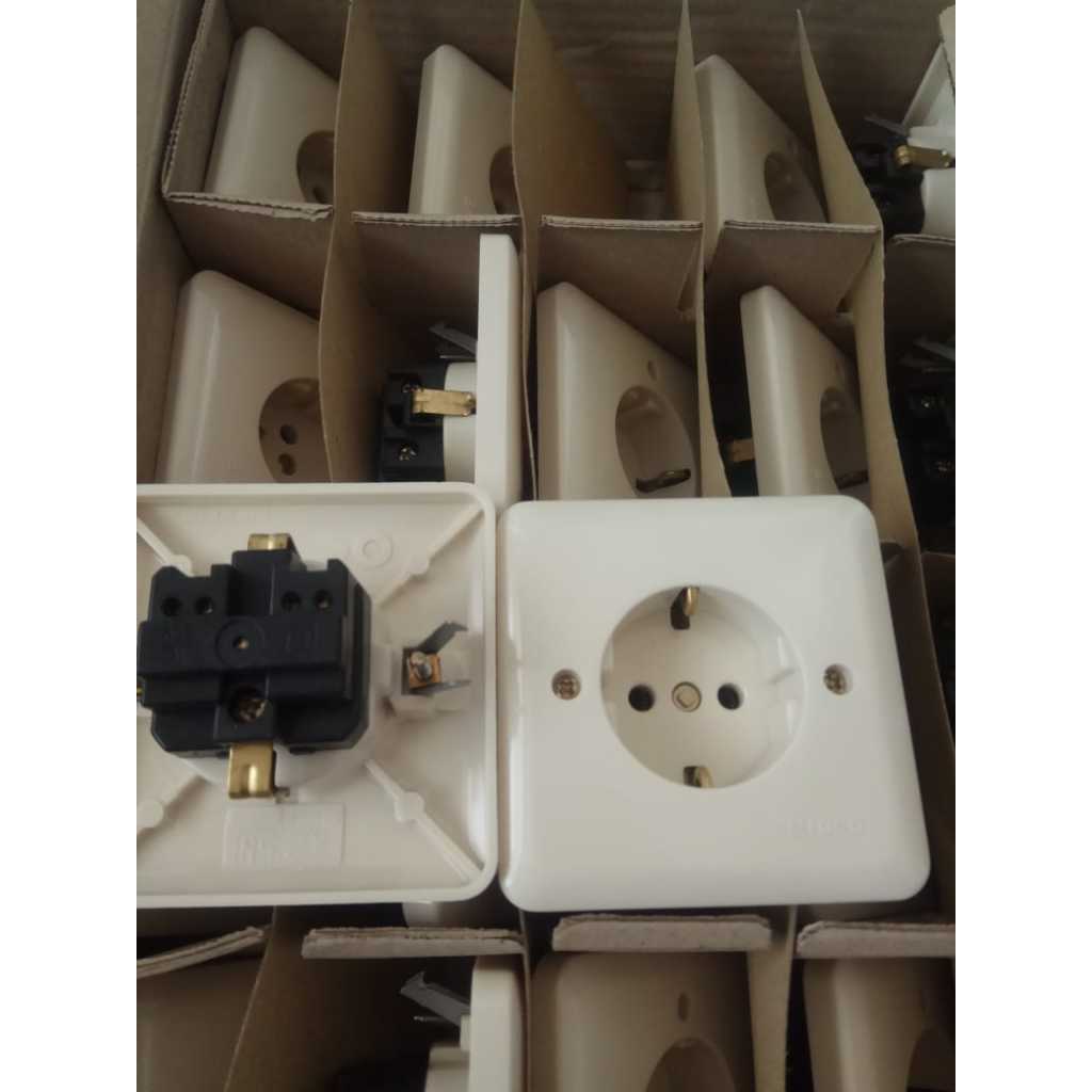 Stop kontak IB broco stop kontak inbow tanam 5511U 50B BROCO SNI