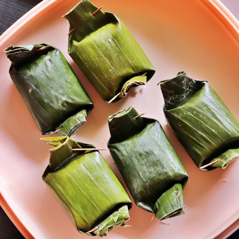 

Lemper/Sushi ketan + daging aîyam/sapi