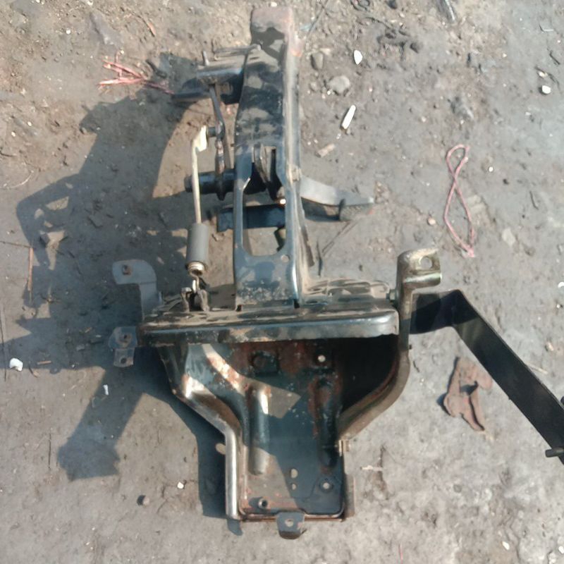 dudukan booster rem Futura/T120ss