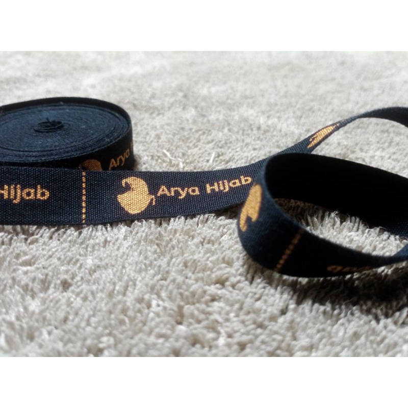 

label nama katun hitam